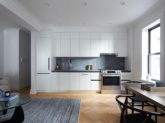 2nd image of 2439 38th St APT 8D