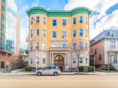 863 Massachusetts Ave APT 24, Cambridge, MA, 02139