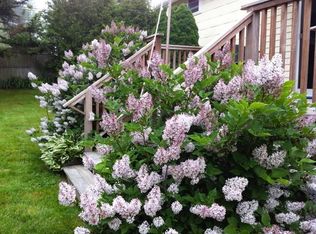 138 Church St, Bradford, RI 02808
