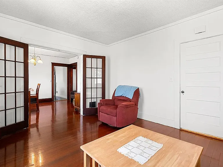 228-230 Euclid Ave #3 — Photo 11