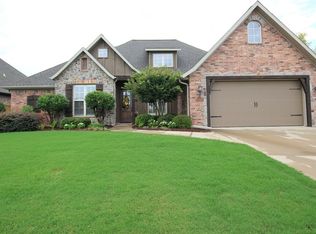 4316 W Woodview Dr, Rogers, AR 72758
