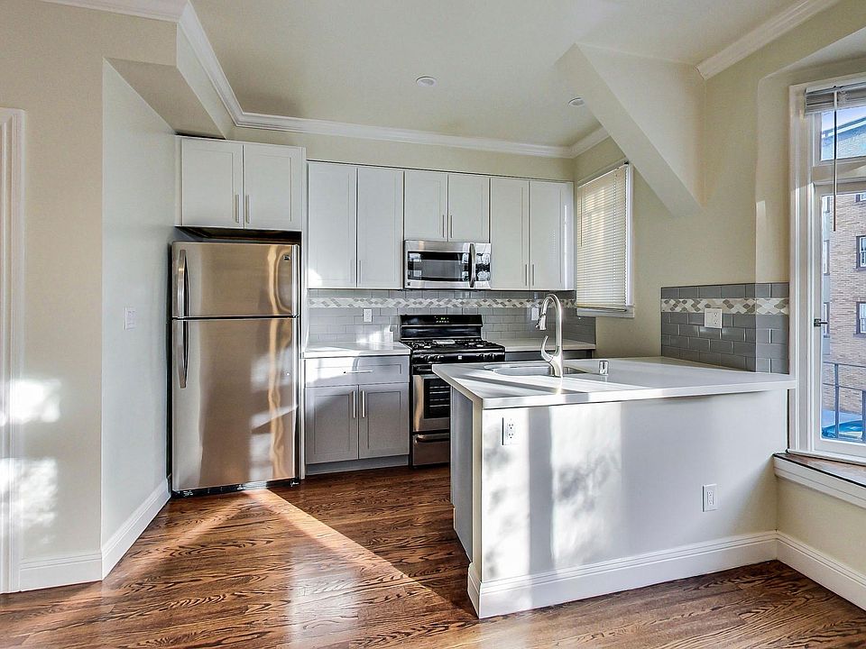 1st image of 355 Laguna St #8a8wgzvgw