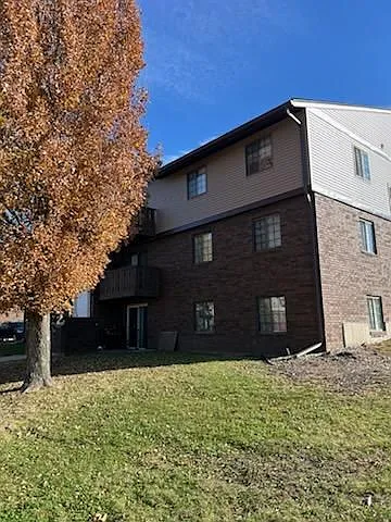 1617 Kenilworth Court - 6 — Photo 2
