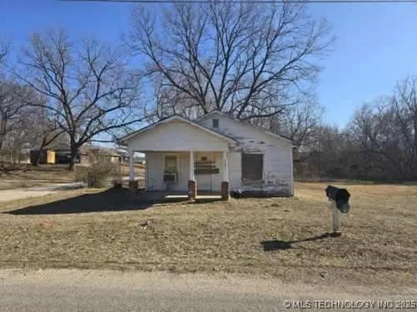 1201 S Alabama Ave, Okmulgee, OK 74447