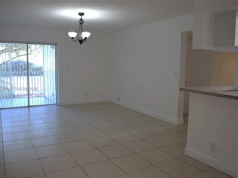 5628 Rock Island Rd #185 — Photo 3