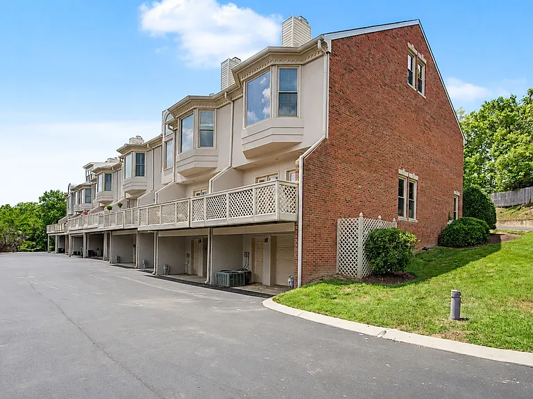 126 Forest Place Cir — Photo 53