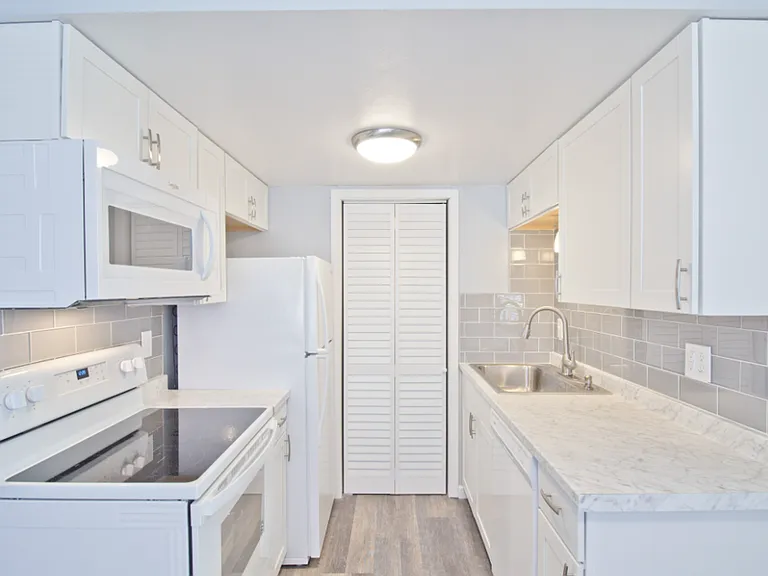 29 Devon Ct — Photo 6