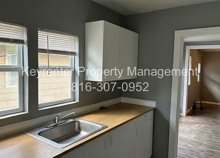 5115 Woodland Ave — Photo 4