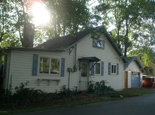 5703 Locust Ln, Brodheadsville, PA 18322