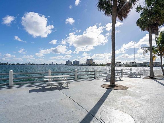 4th image of 7931 East Dr Unit 302-7931-3