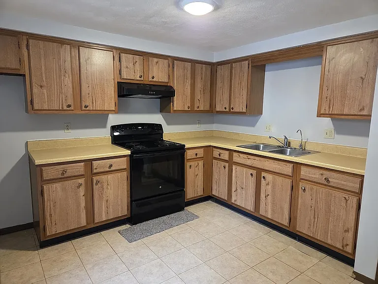 1281 Sunrise Ct #C — Photo 6