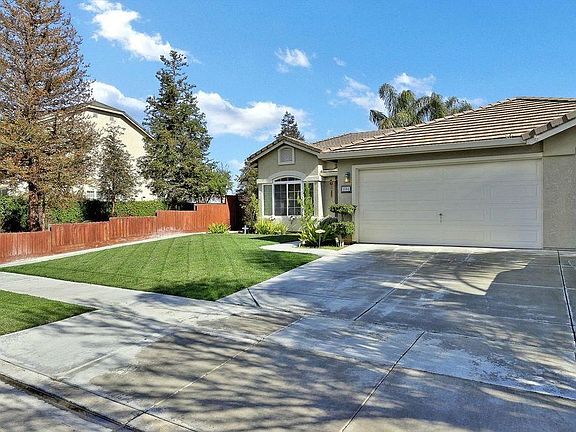 2nd image of 1684 Mahogany Dr