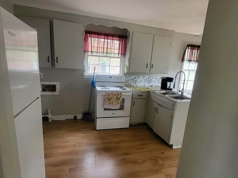 2106 Long Shadow Ln — Photo 16