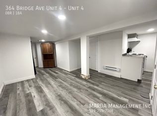 364 Bridge Ave UNIT 4, Windsor, ON N9B2M4
