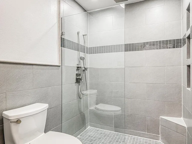 4945 Vista Grande Cir — Photo 27