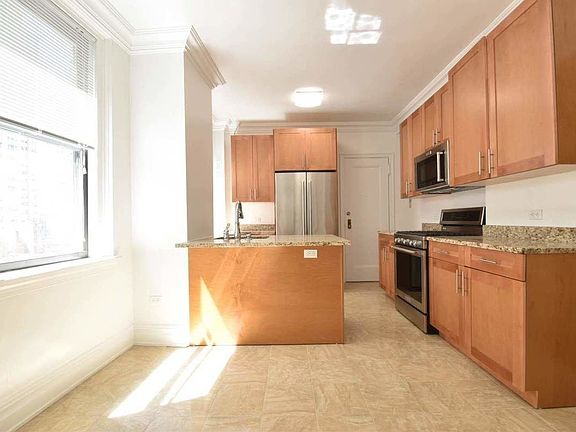 3rd image of 340 E 57th St #8AB
