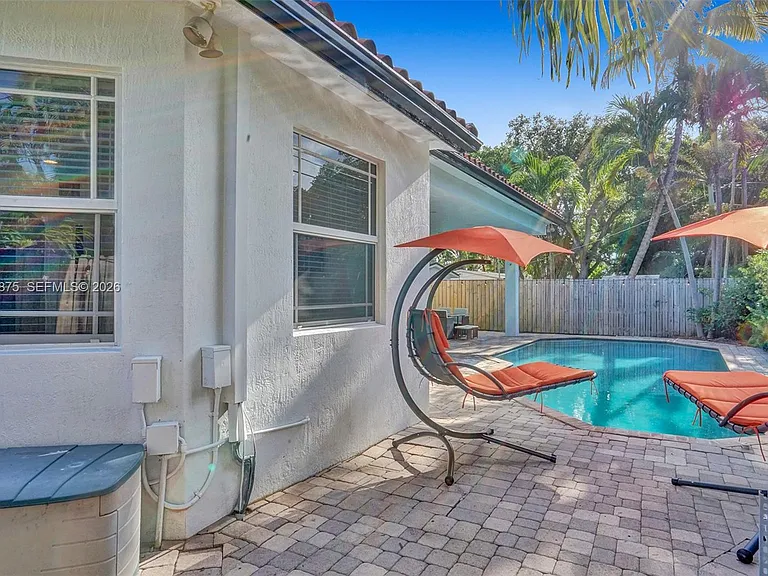 1207 SW 21st St — Photo 59