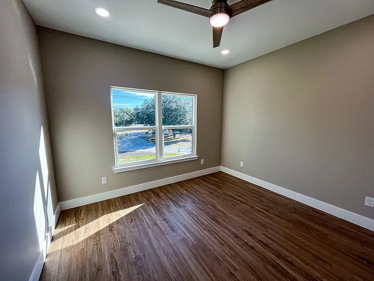 2885 Leahs Ln #1 — Photo 6
