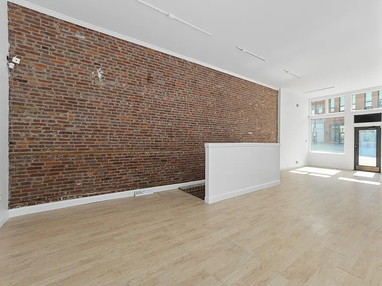 3401 Butler St #1 — Photo 2