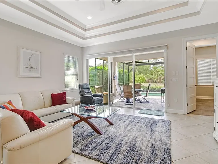 7194 Dominica Dr — Photo 12