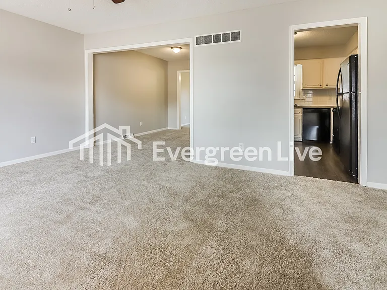 3909 S Berry Ln — Photo 2