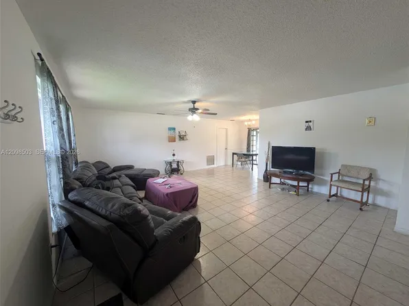 1687 SE Floresta Dr, Pt Saint Lucie, FL 34983