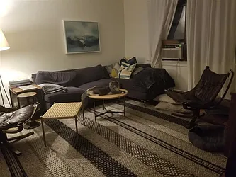 Rented by R New York