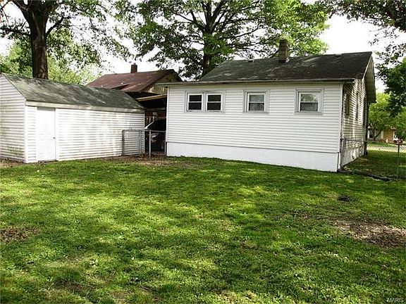2nd image of 2827 E 24th St