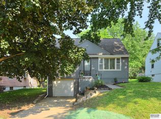 2621 N 70th St, Omaha, NE 68104