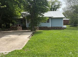 1110 W Holt Rd, Lincoln, AR 72744