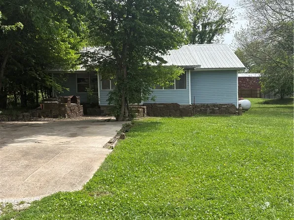 1110 W Holt Rd, Lincoln, AR 72744