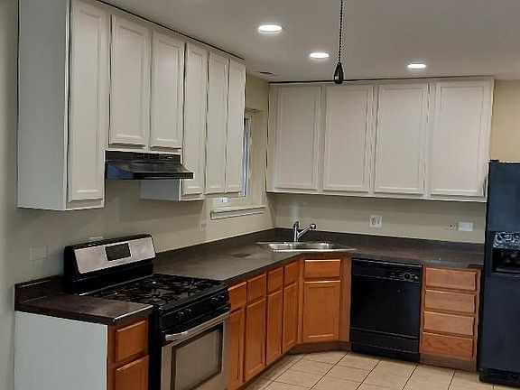 2nd image of 5649 S Wabash Ave