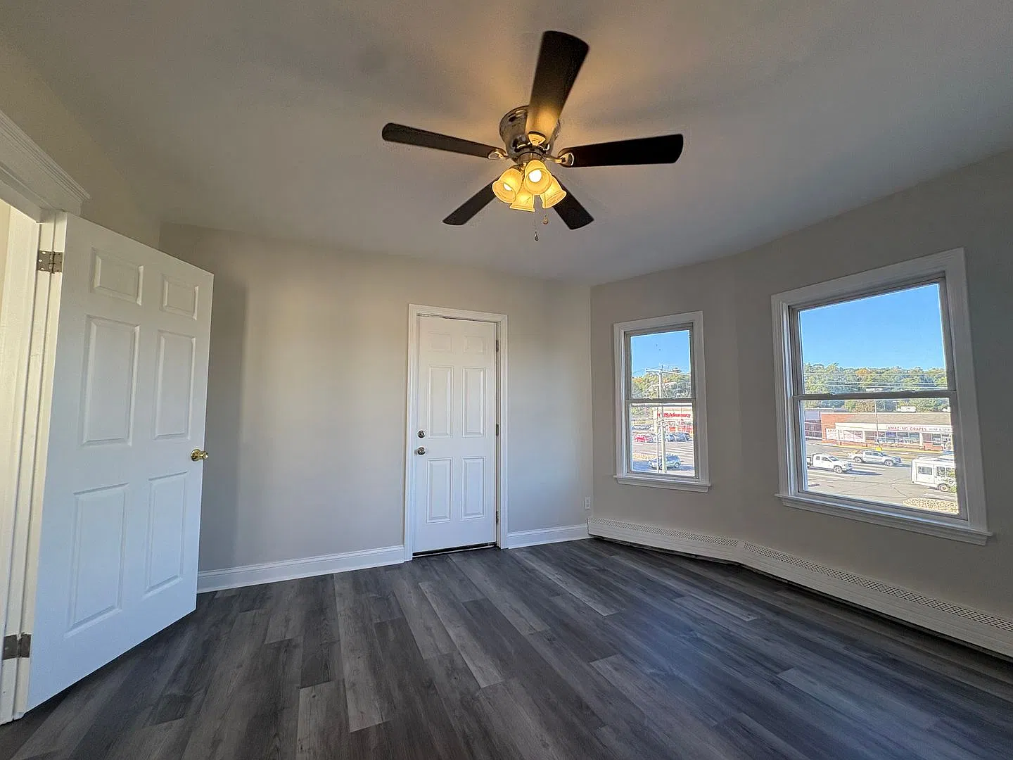 680 W Main Street - Blue Pod — Photo 3
