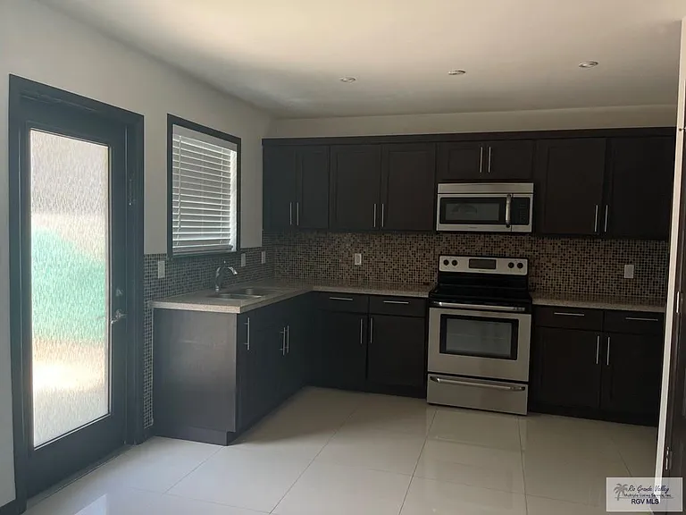 2550 Weslaco Rd #K1 — Photo 5