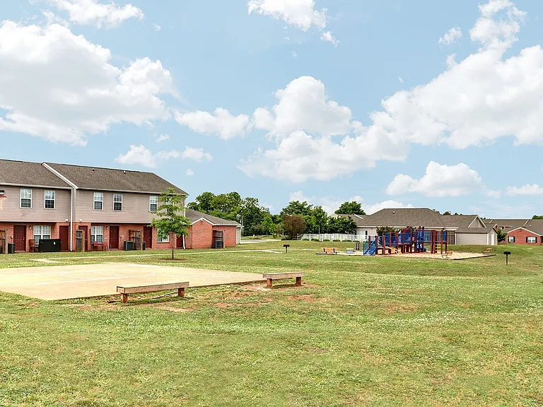 Rutherford Pointe Townhomes — Photo 13