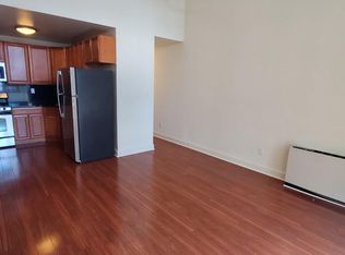 1327 Lombard St, Philadelphia, PA 19147