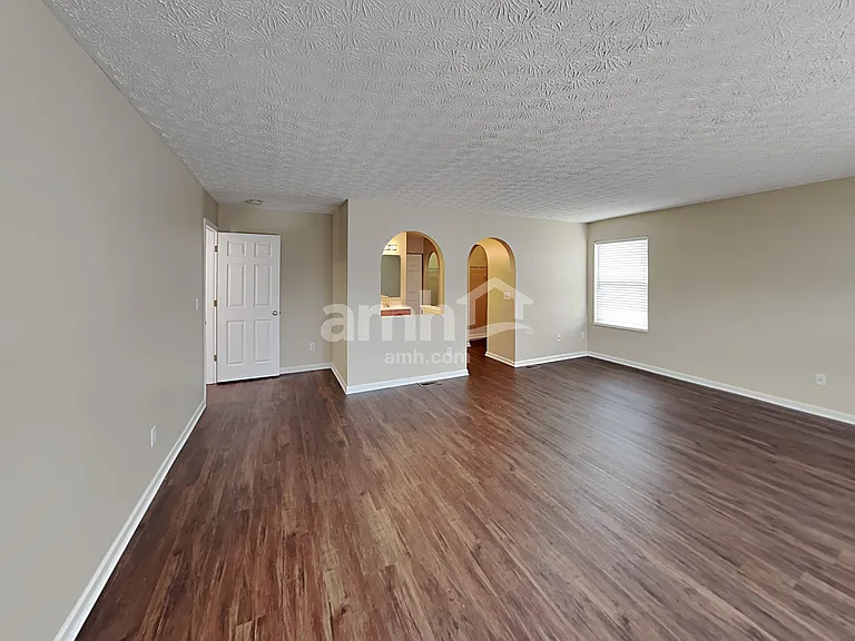 340 Evergreen Cir — Photo 16