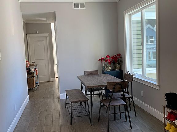 5th image of 727 Chenery St
