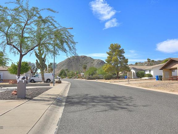 3rd image of 2821 E Emile Zola Ave