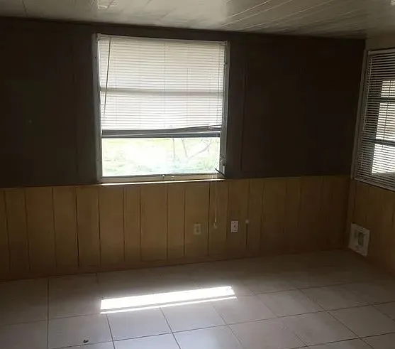 4050 Chesswood Dr — Photo 9