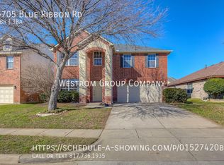 5705 Blue Ribbon Rd, Fort Worth, TX 76179