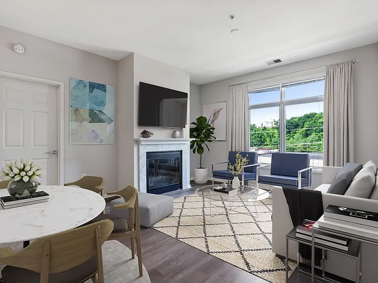 1000 Jefferson Street Apartments — Photo 11