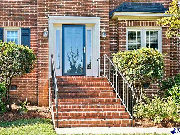 2nd image of 701 Yorkshire Ct