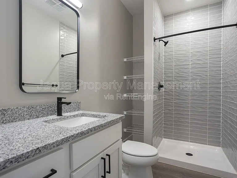 231 N Rose St #110 — Photo 3