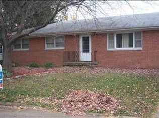 7 University Ct, Normal, IL 61761
