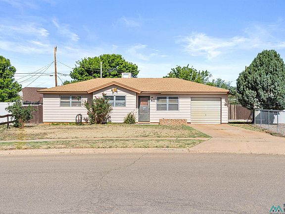 3rd image of 404 Circle Dr