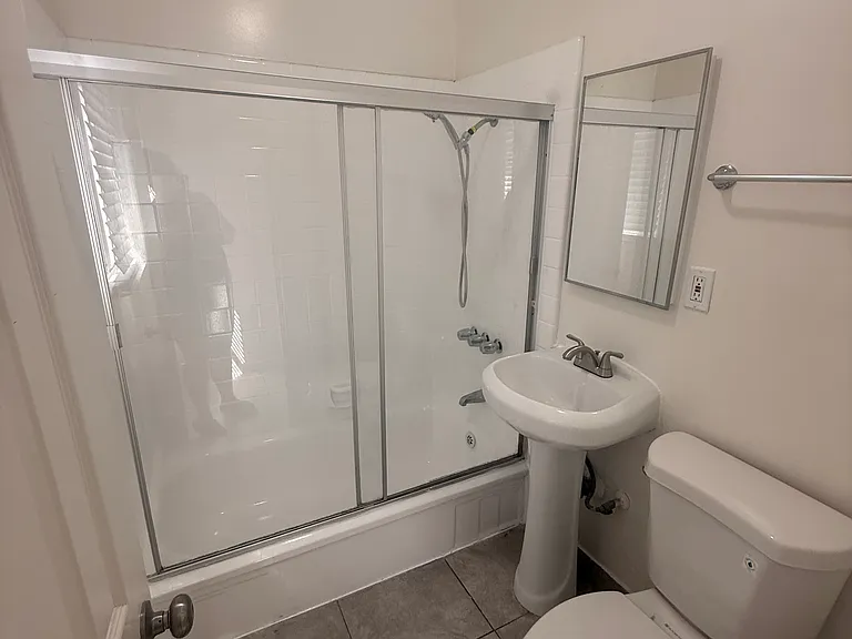 1632 Walnut Ave #5 — Photo 5