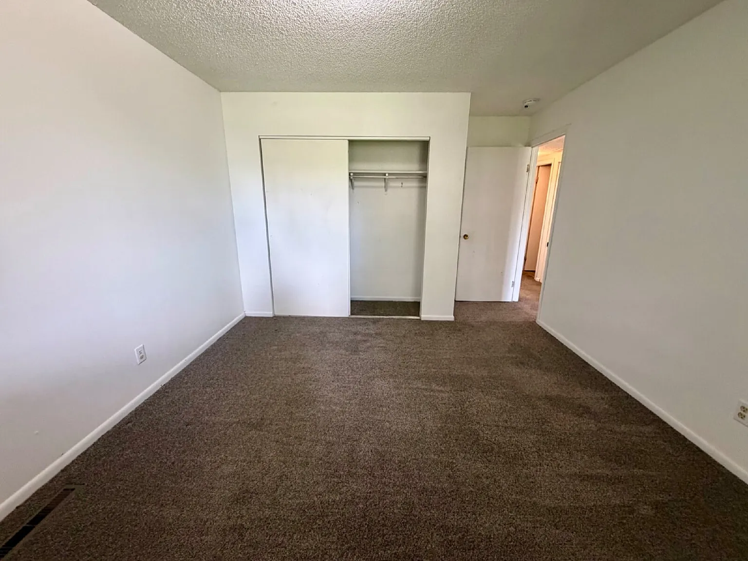 2 bed, 1.0 bath, $1,350 — Photo 4