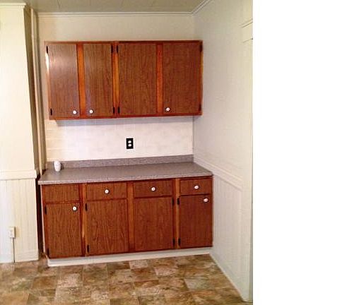 5th image of 119 Essex St