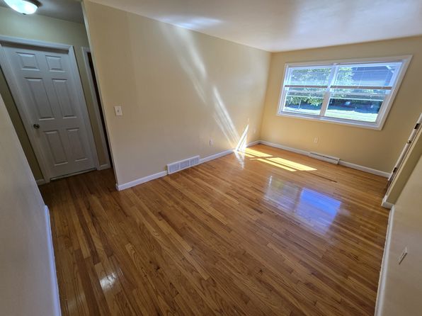 227 Fairfield St APT R1